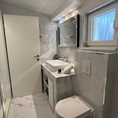 Lux Garden Luxury *